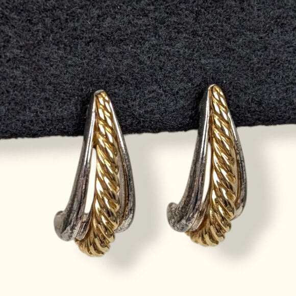 (2/$20) V. Liz Claiborne Tapered Swoop Earrings - Picture 3 of 5